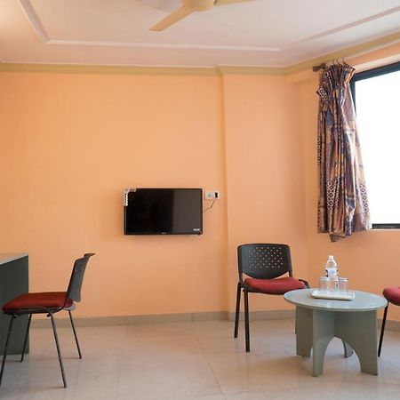 Oyo Flagship 37830 Hotel Aakar International ساتارا المظهر الخارجي الصورة