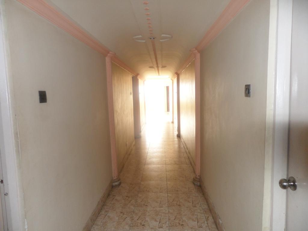 Oyo Flagship 37830 Hotel Aakar International ساتارا المظهر الخارجي الصورة