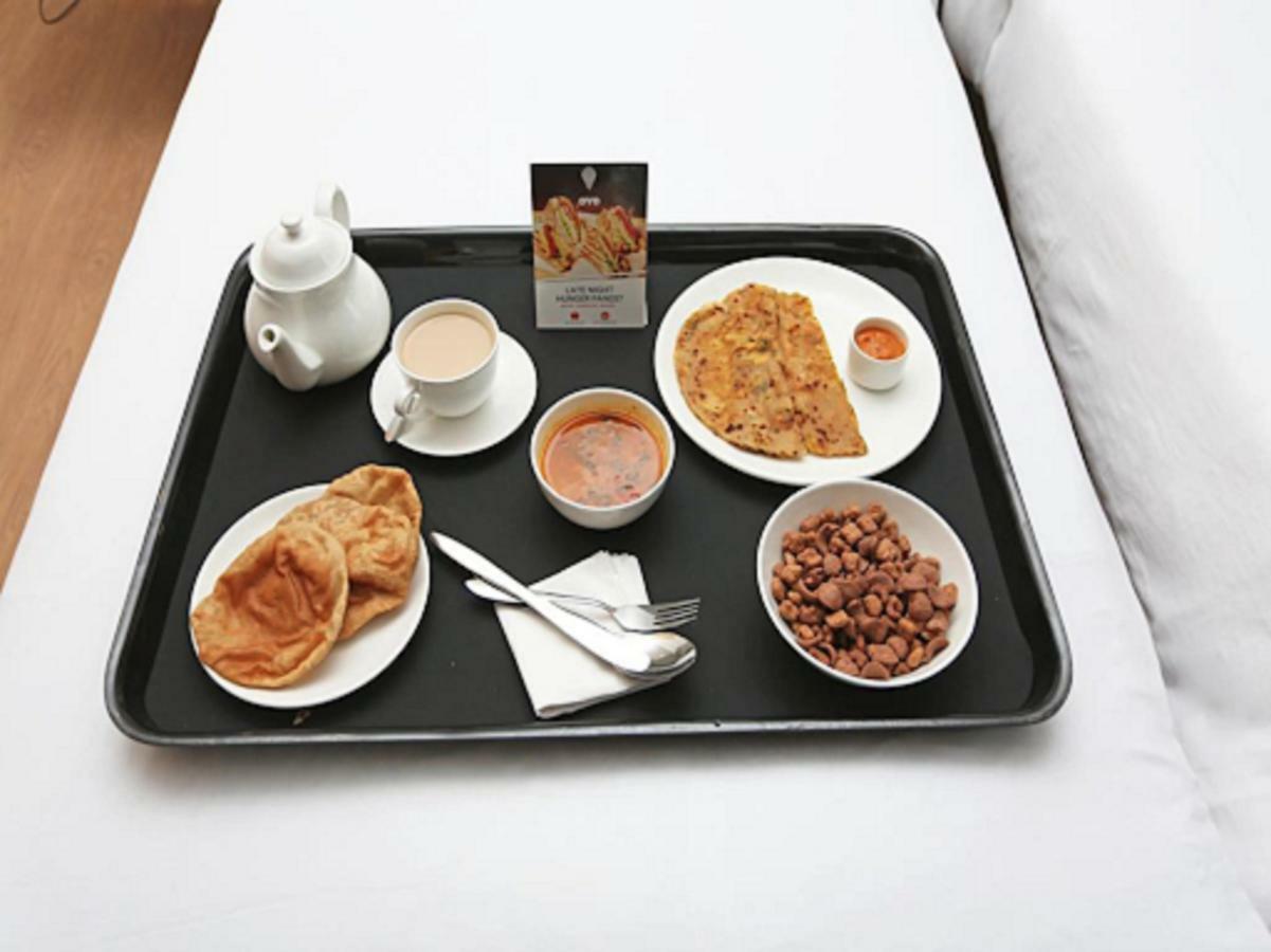 Oyo Flagship 37830 Hotel Aakar International ساتارا المظهر الخارجي الصورة